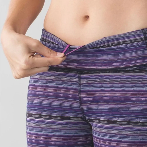 Lululemon sz 6 Pace Rival Crop
Space Dye Twist Ultra Violet Multi / Naval Blue - Picture 10 of 14